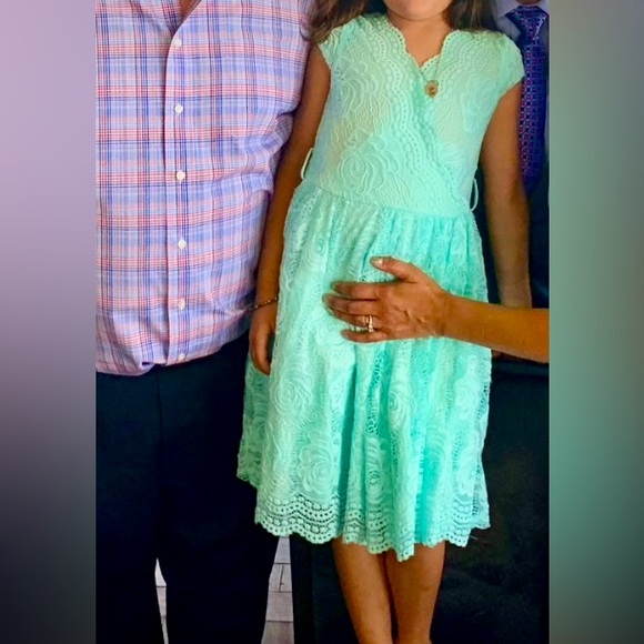 Floral Lace Dress - Picture 3 of 3